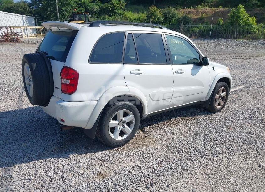 Photo 4 of 2004 Toyota Rav4 (VIN JTEHD20V240015888)