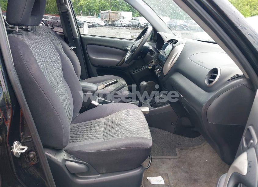 Photo 5 of 2004 Toyota Rav4 (VIN JTEHD20V246021168)