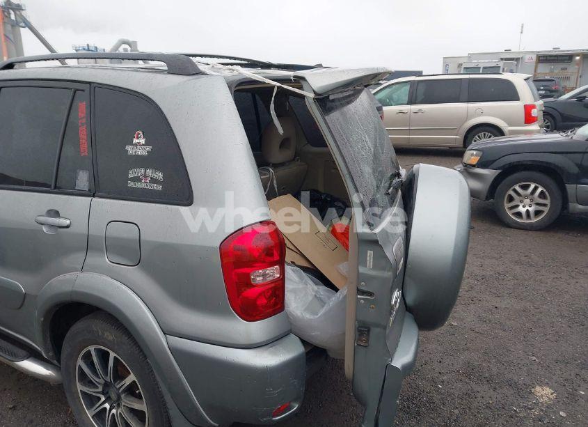 Photo 12 of 2004 Toyota Rav4 (VIN JTEHD20V440007842)