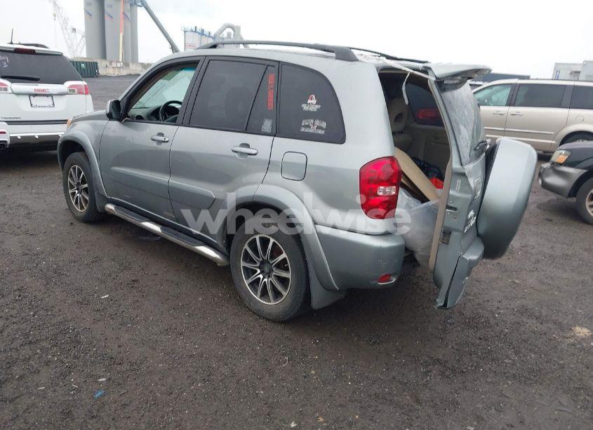 Photo 3 of 2004 Toyota Rav4 (VIN JTEHD20V440007842)