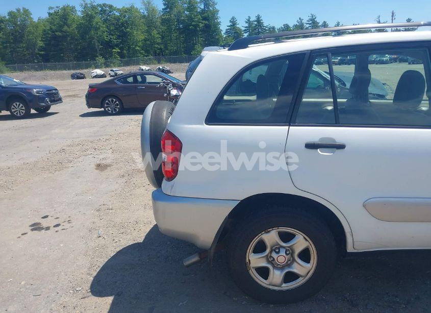 Photo 13 of 2004 Toyota Rav4 (VIN JTEHD20V440009557)