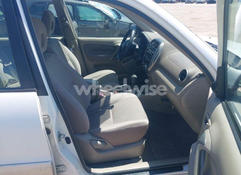 Photo 5 of 2004 Toyota Rav4 (VIN JTEHD20V440009557)