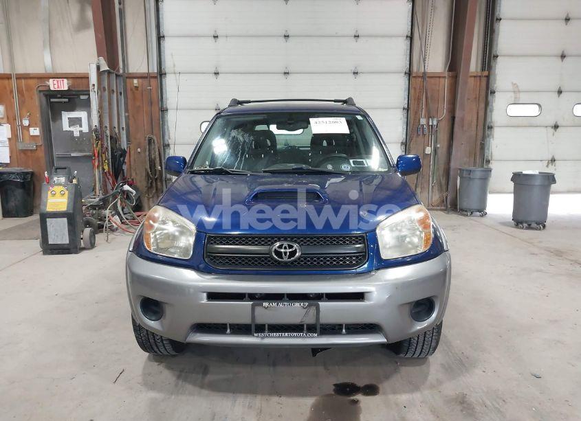 Photo 12 of 2004 Toyota Rav4 (VIN JTEHD20V446000354)