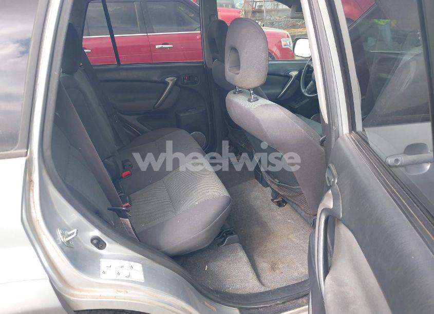 Photo 8 of 2004 Toyota Rav4 (VIN JTEHD20V746017701)