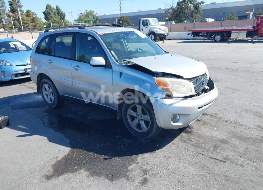 2004 Toyota Rav4 (VIN JTEHD20V746021103) main photo