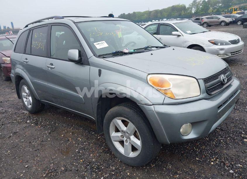 2004 Toyota Rav4 (VIN JTEHD20V940034339) main photo