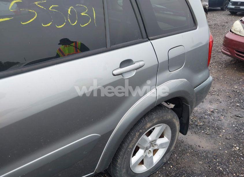 Photo 6 of 2004 Toyota Rav4 (VIN JTEHD20V940034339)