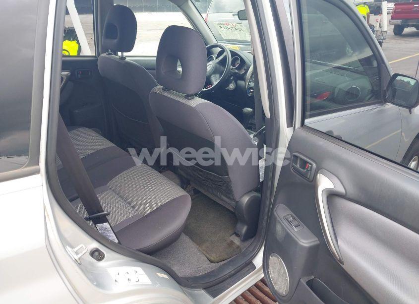 Photo 8 of 2004 Toyota Rav4 (VIN JTEHD20VX40001785)