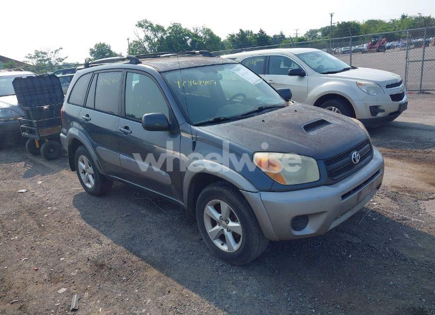 2004 Toyota Rav4 (VIN JTEHD20VX46012413) main photo