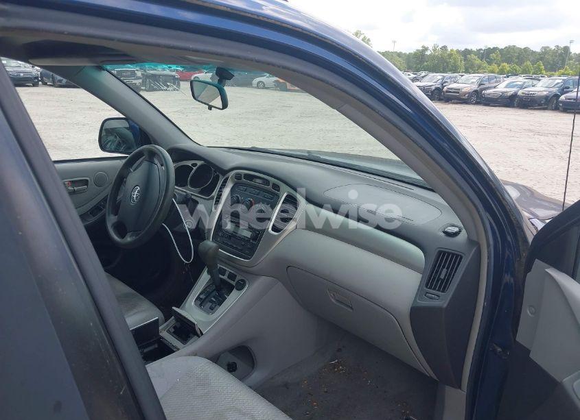 Photo 5 of 2006 Toyota Highlander (VIN JTEHD21A160041882)
