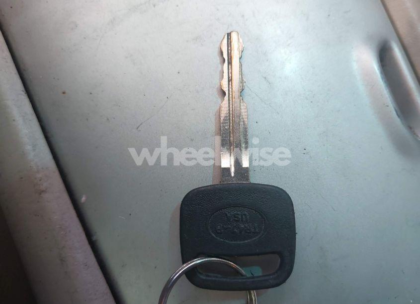 Photo 11 of 2005 Toyota Highlander (VIN JTEHD21A750037818)