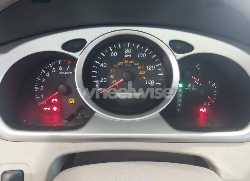 Photo 7 of 2005 Toyota Highlander (VIN JTEHD21A750037818)