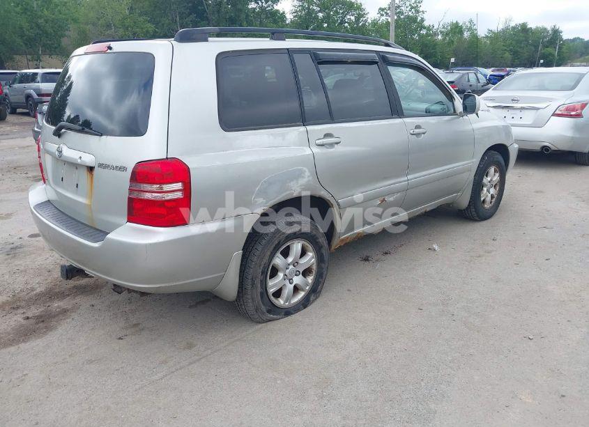 Photo 4 of 2003 Toyota Highlander V6 (VIN JTEHF21A130118885)