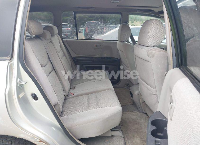 Photo 8 of 2003 Toyota Highlander V6 (VIN JTEHF21A130118885)