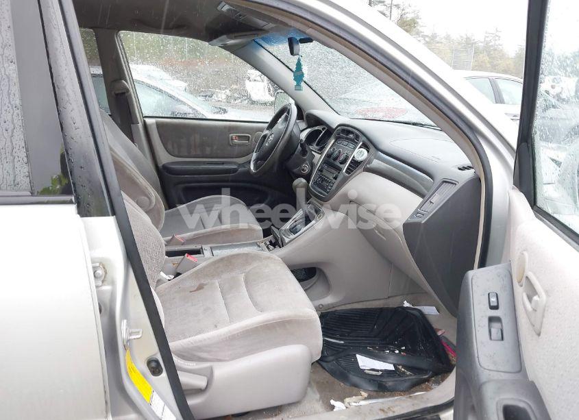 Photo 5 of 2003 Toyota Highlander V6 (VIN JTEHF21A430103216)