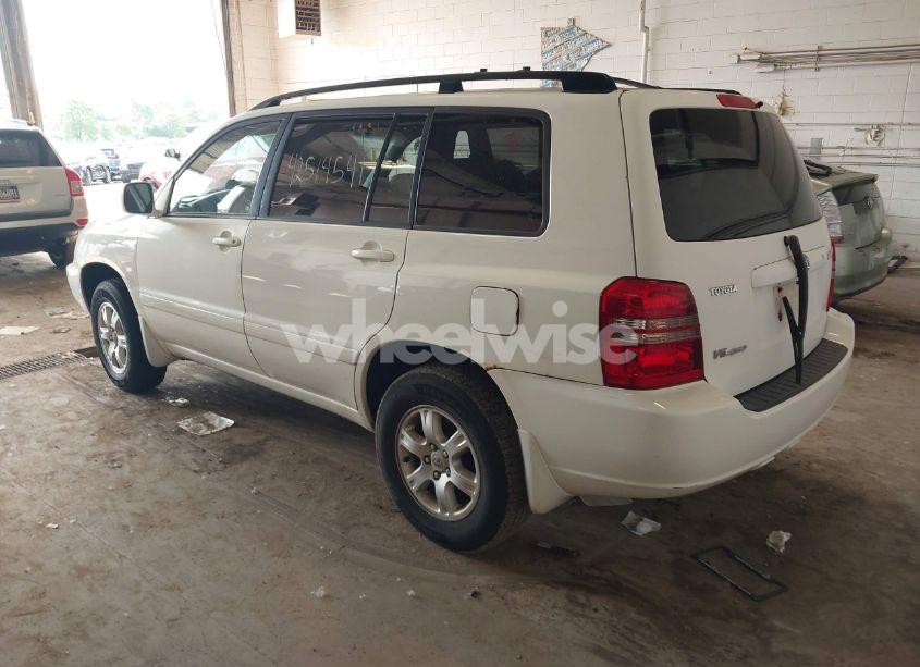 Photo 3 of 2003 Toyota Highlander V6 (VIN JTEHF21A530142350)