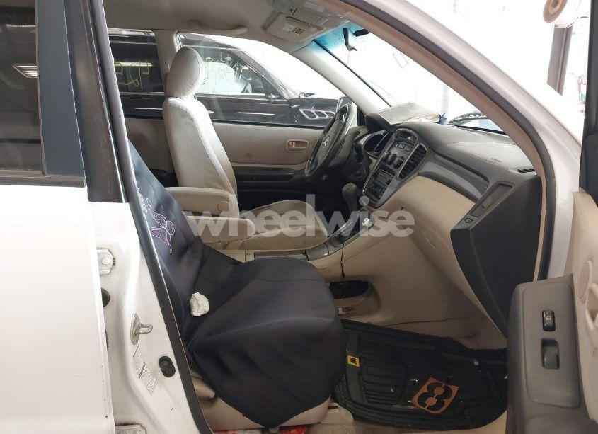 Photo 5 of 2003 Toyota Highlander V6 (VIN JTEHF21A530142350)