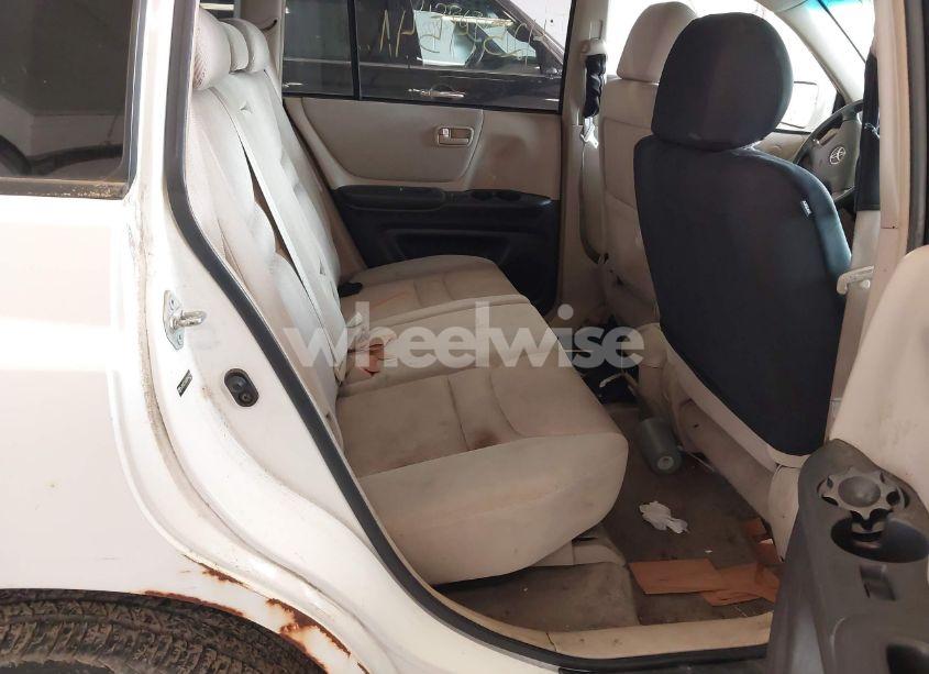 Photo 8 of 2003 Toyota Highlander V6 (VIN JTEHF21A530142350)