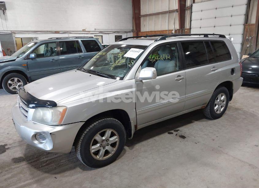 Photo 2 of 2003 Toyota Highlander V6 (VIN JTEHF21A630100270)