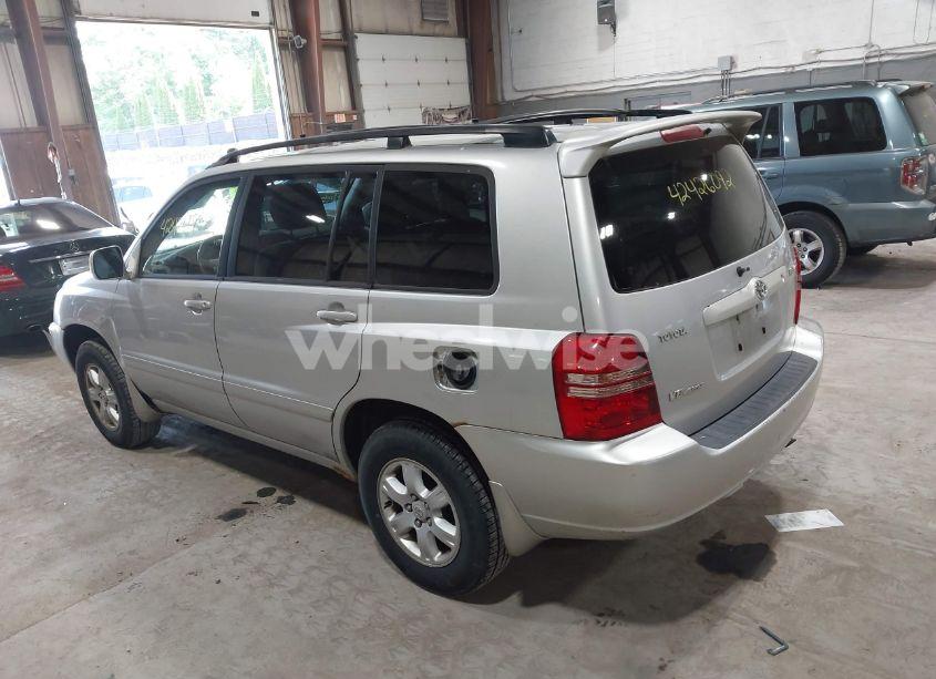 Photo 3 of 2003 Toyota Highlander V6 (VIN JTEHF21A630100270)