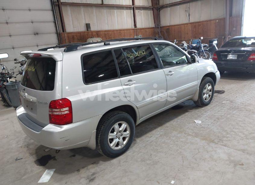 Photo 4 of 2003 Toyota Highlander V6 (VIN JTEHF21A630100270)