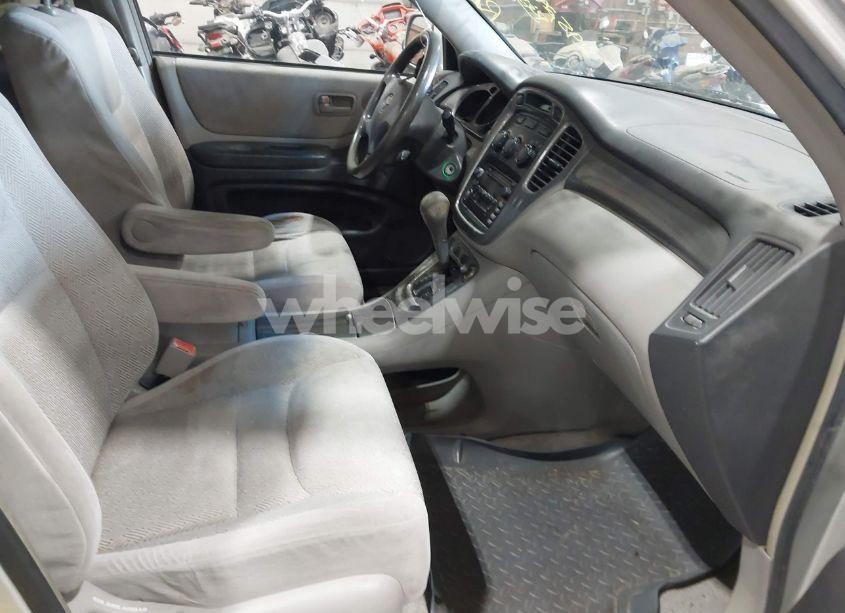 Photo 5 of 2003 Toyota Highlander V6 (VIN JTEHF21A630100270)