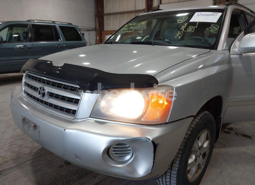 Photo 6 of 2003 Toyota Highlander V6 (VIN JTEHF21A630100270)