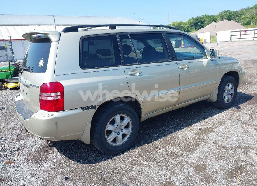 Photo 4 of 2003 Toyota Highlander V6 (VIN JTEHF21A630130367)