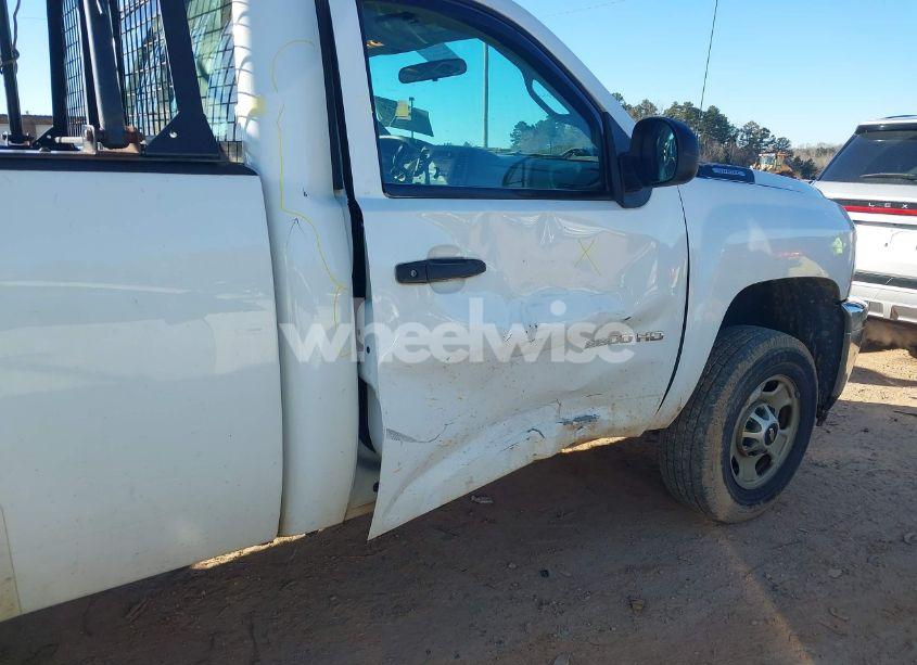 Photo 6 of 2013 Chevrolet Silverado 2500HD WORK TRUCK (VIN JTEHF21A720******)