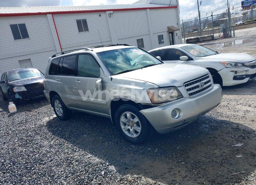 2002 Toyota Highlander (VIN JTEHF21A720047268) main photo