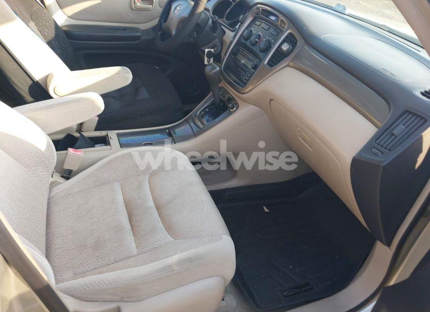 Photo 5 of 2003 Toyota Highlander V6 (VIN JTEHF21A830132783)