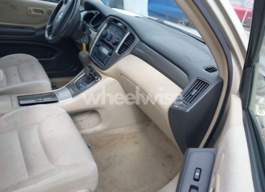 Photo 5 of 2002 Toyota Highlander V6 (VIN JTEHF21A920055260)