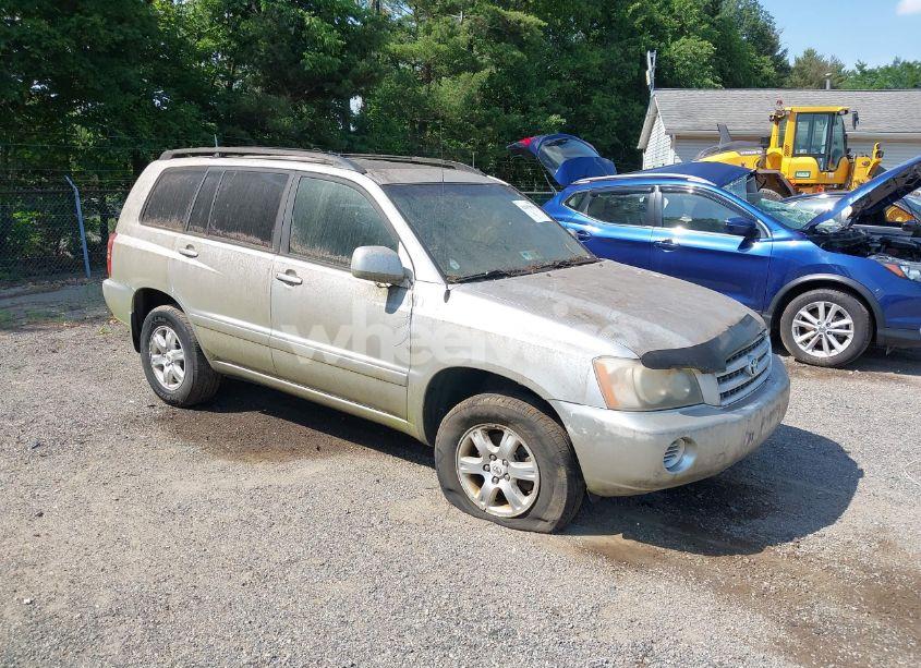 2002 Toyota Highlander V6 (VIN JTEHF21A920076335) main photo