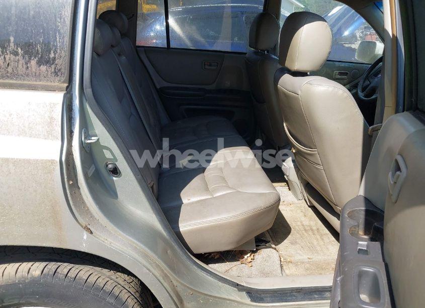 Photo 8 of 2002 Toyota Highlander V6 (VIN JTEHF21A920076335)