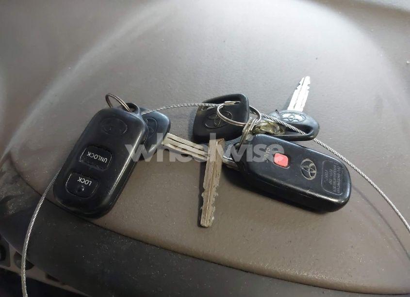 Photo 11 of 2001 Toyota Rav4 (VIN JTEHH20V110055931)