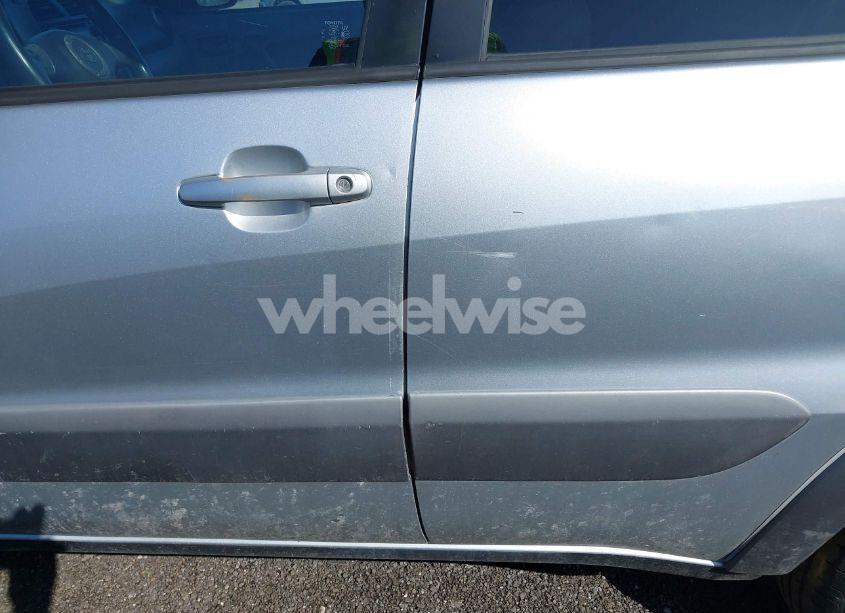 Photo 6 of 2001 Toyota Rav4 (VIN JTEHH20V310049158)