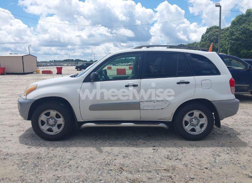 Photo 6 of 2003 Toyota Rav4 (VIN JTEHH20V330257995)