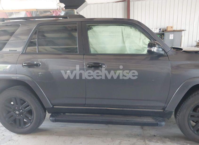 Photo 13 of 2021 Toyota 4runner NIGHTSHADE SPECIAL EDITION (VIN JTEJU5JR3M5953471)