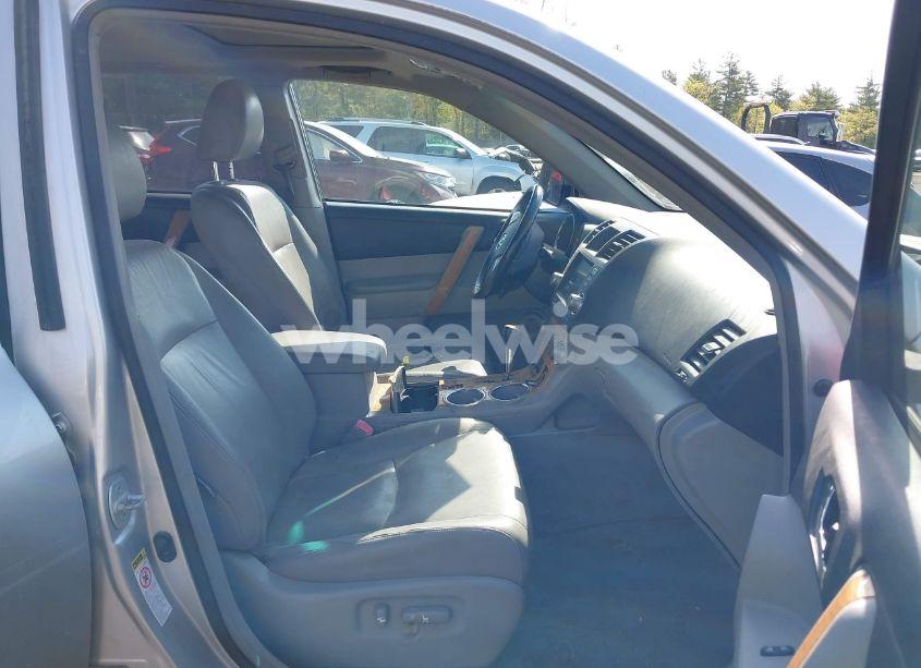 Photo 5 of 2010 Toyota Highlander HYBRID LIMITED V6 (VIN JTEJW3EH4A2041378)