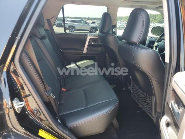 Photo 4 of 2022 TOYOTA 4RUNNER LIMITED (VIN JTEKU5JR1N5989956)