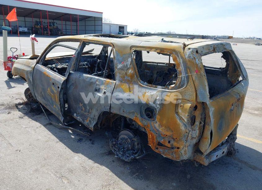 Photo 3 of 2021 Toyota 4runner LIMITED (VIN JTEKU5JR5M5946672)