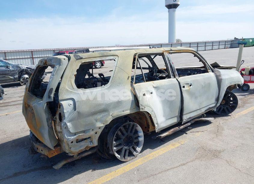 Photo 4 of 2021 Toyota 4runner LIMITED (VIN JTEKU5JR5M5946672)