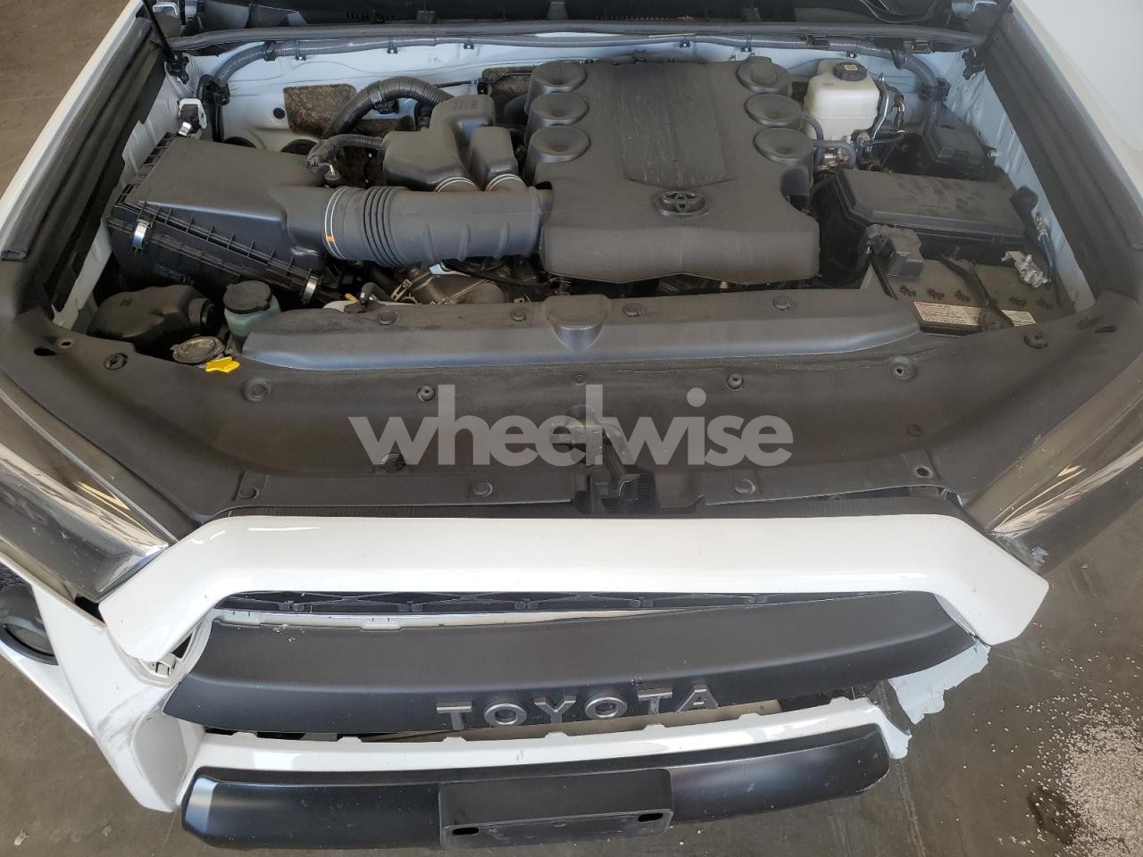 Photo 12 of 2024 TOYOTA 4RUNNER SR5 PREMIUM (VIN JTELU5JR4R6236054)