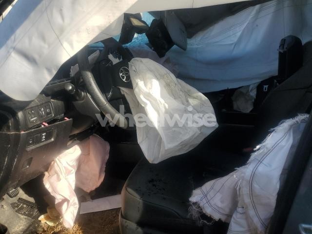 Photo 2 of 2021 TOYOTA 4RUNNER VENTURE (VIN JTELU5JR7M5960643)