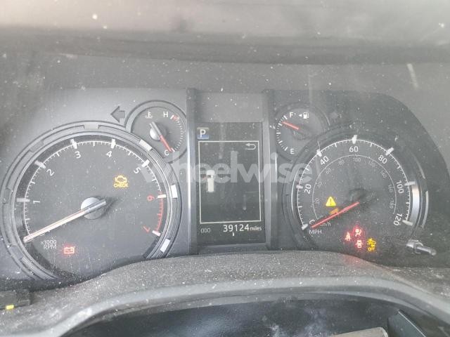 Photo 5 of 2021 TOYOTA 4RUNNER SR5/SR5 PREMIUM (VIN JTEMU5JR0M5875325)