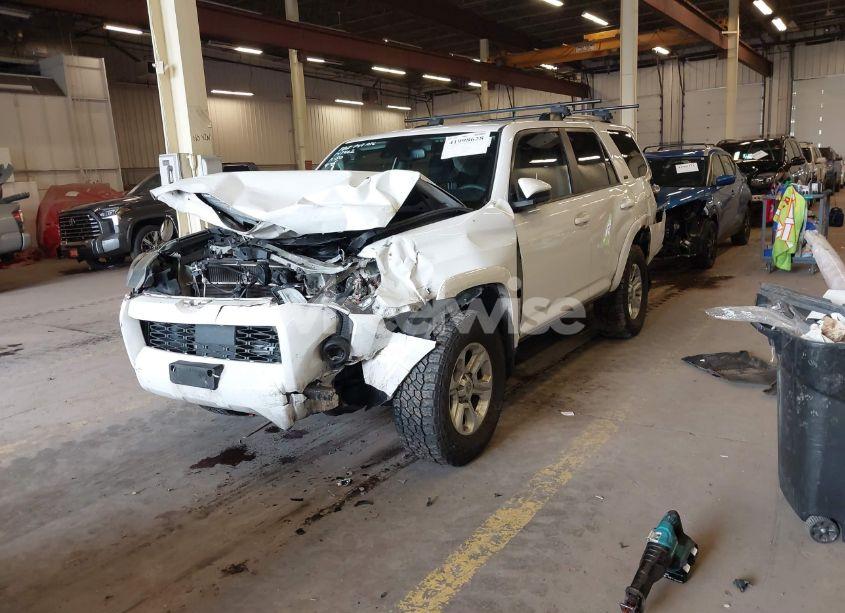 Photo 2 of 2021 Toyota 4runner SR5 (VIN JTEMU5JR0M5902037)