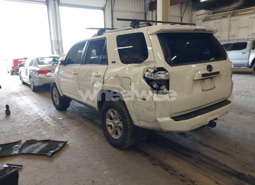 Photo 3 of 2021 Toyota 4runner SR5 (VIN JTEMU5JR0M5902037)