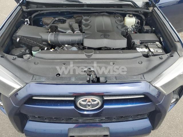 Photo 10 of 2022 TOYOTA 4RUNNER SR5/SR5 PREMIUM (VIN JTEMU5JR0N5972591)