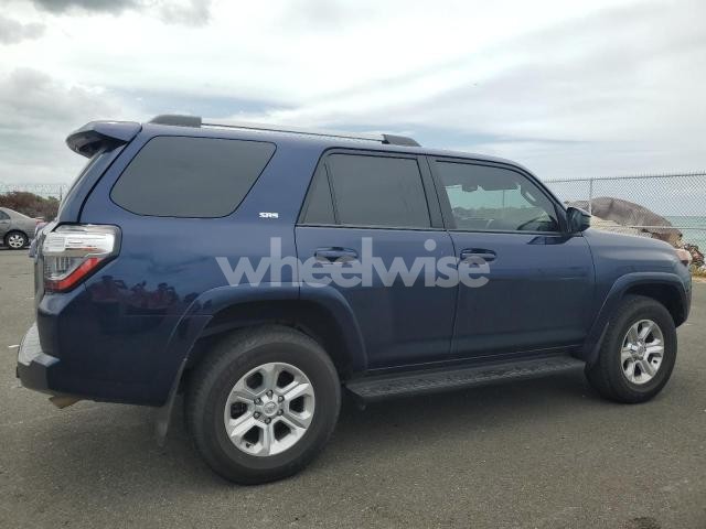 Photo 4 of 2022 TOYOTA 4RUNNER SR5/SR5 PREMIUM (VIN JTEMU5JR0N5972591)