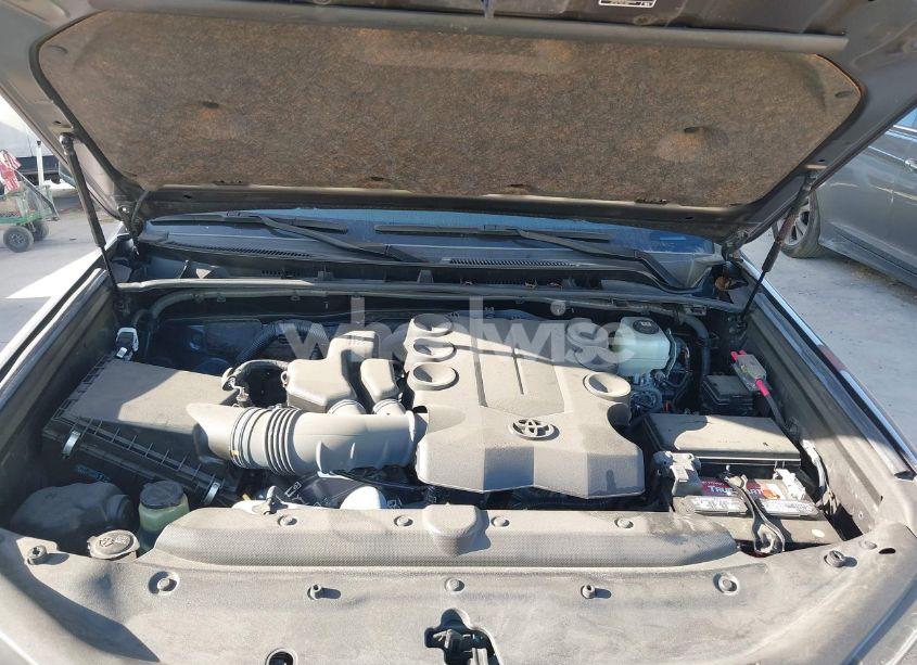 Photo 10 of 2022 Toyota 4runner SR5 (VIN JTEMU5JR0N6039414)